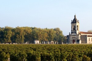 Bordeaux vineyard and chateau. Photo from Bordeaux Tourism.