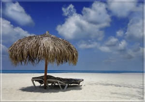 Picture yourself alone on a tropical beach. Photo by Vale 979, Panoramio.