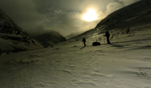 The Kungsleden in northern Sweden takes you trough lovely mountain scenes in Lapland. 